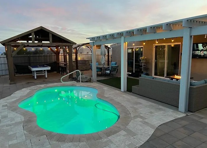 New Pool Firepit Pool Table Sleeps 12 Holiday home *