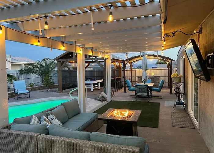 Holiday home New Pool Firepit Pool Table Sleeps 12 Lake Havasu City
