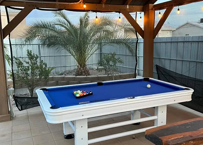 Holiday home New Pool Firepit Pool Table Sleeps 12 Lake Havasu City